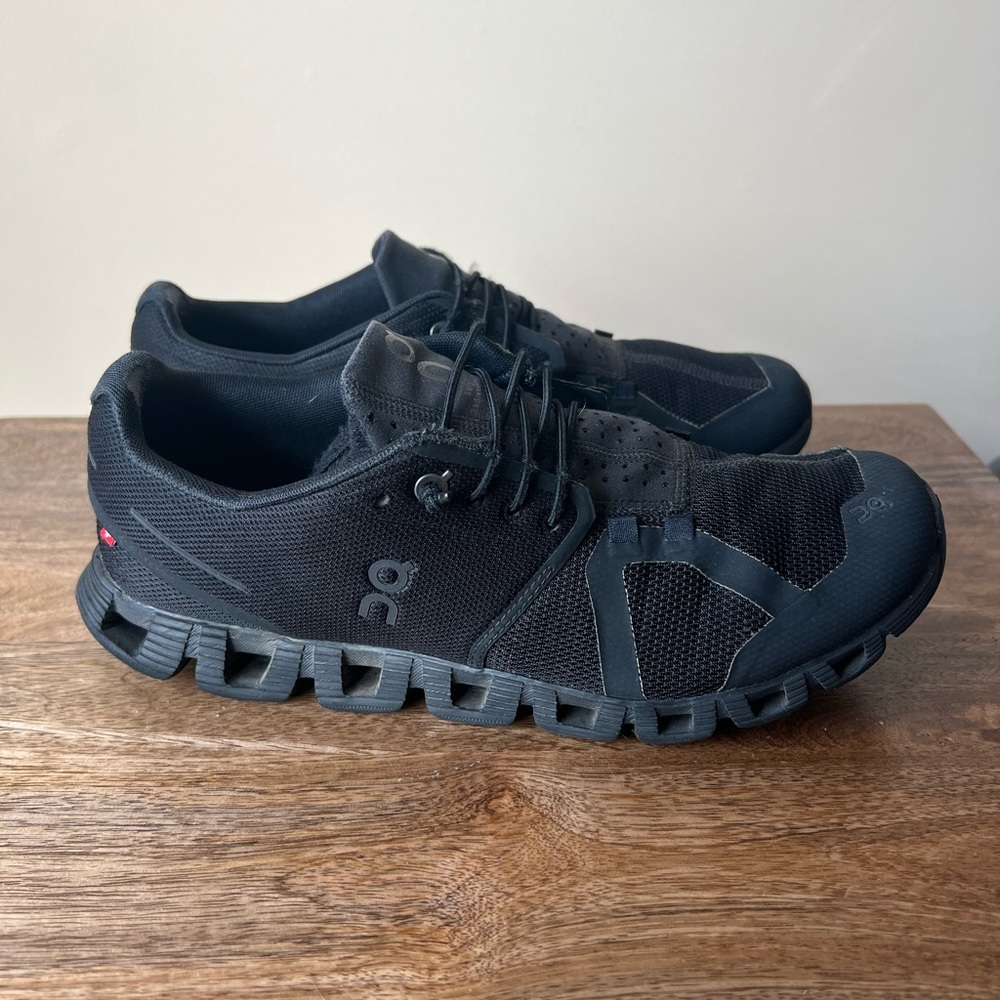 On Running Cloud 2.0 Womens All Black Running Shoes Size 10
